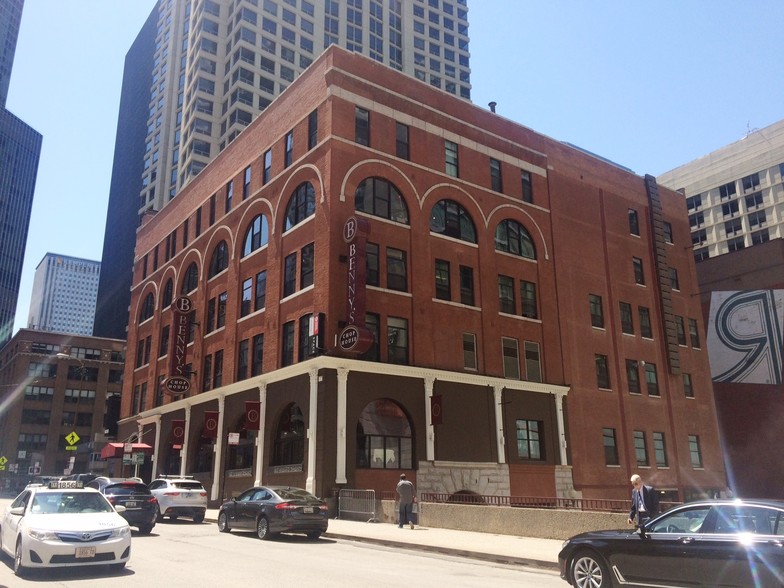 444 N Wabash Ave, Chicago, IL for rent - Building Photo - Image 1 of 4