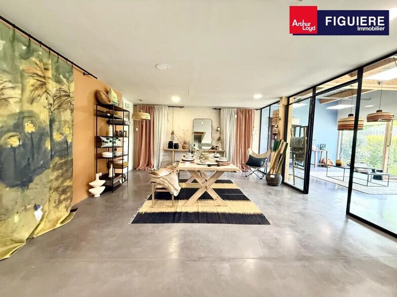 Office in Aix-en-Provence to rent - Interior Photo - Image 2 of 12