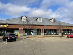 2407 Village Green Pl, Champaign, IL for rent Building Photo- Image 1 of 6