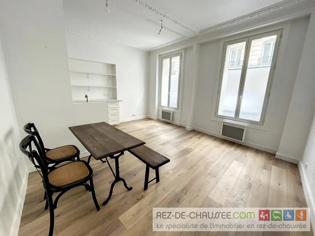 Build-to-Rent in Paris for sale Building Photo- Image 1 of 10