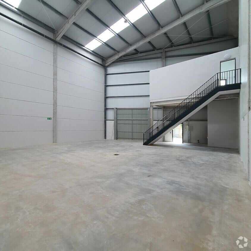 Industrial in Illescas, Toledo to rent Interior Photo- Image 1 of 3