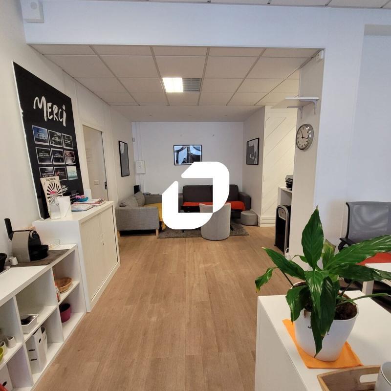 Office in Boulogne-Billancourt to rent Interior Photo- Image 1 of 8