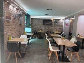 Retail in Barcelona, Barcelona to rent Interior Photo- Image 2 of 19