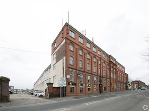 Stoke Rd, Stoke On Trent to rent Building Photo- Image 1 of 5