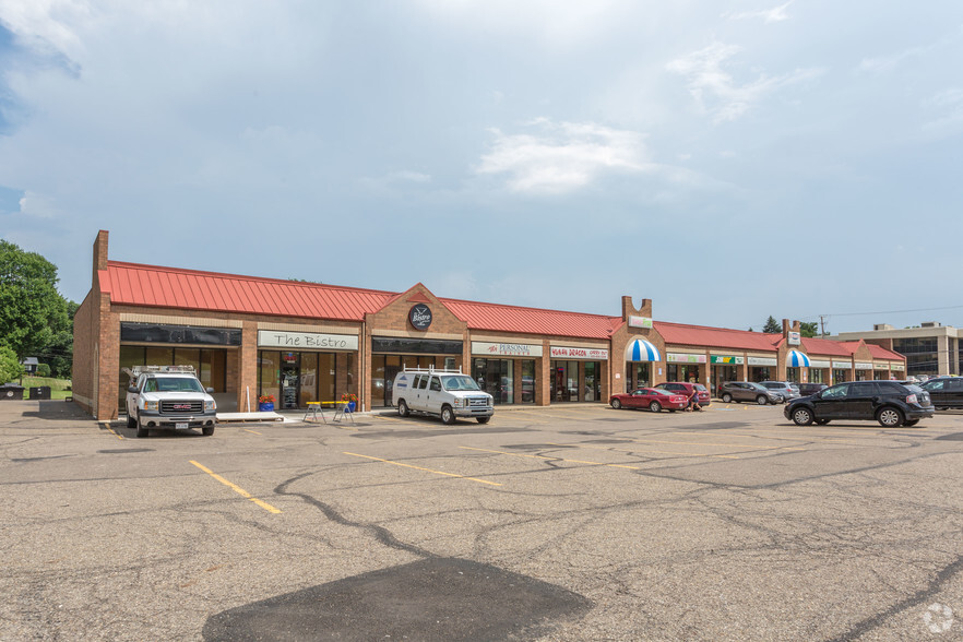 3459-3485 Massillon Rd, Green, OH for rent - Building Photo - Image 3 of 3