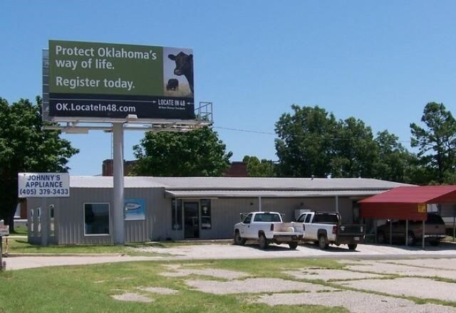 301 E Highway, Holdenville, OK for sale - Building Photo - Image 1 of 1