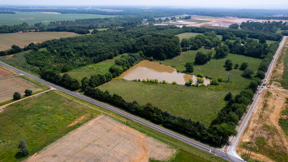 8042 Pulaski Pike, Toney, AL for sale - Building Photo - Image 1 of 28