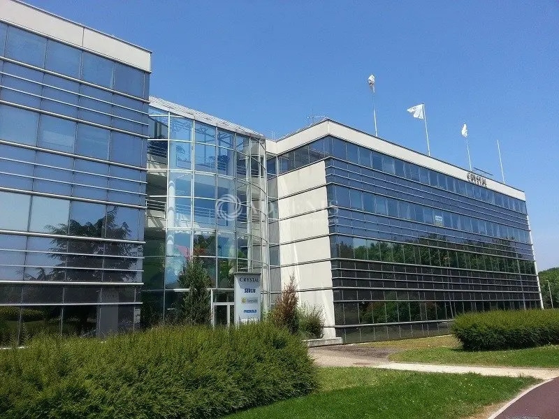 Office in Guyancourt to rent Building Photo- Image 1 of 6