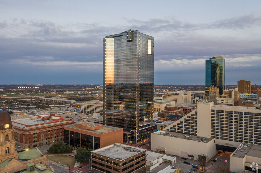 201 Main St, Fort Worth, TX for sale - Building Photo - Image 1 of 1