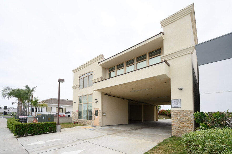 17971 Euclid St, Fountain Valley, CA to rent - Building Photo - Image 2 of 12
