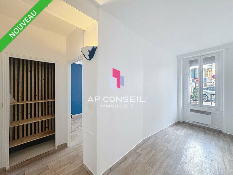 Office in Saint-Germain-en-Laye for sale - Building Photo - Image 2 of 5