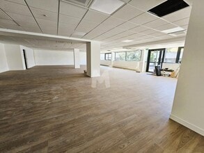 Office in Évry-Courcouronnes to rent Interior Photo- Image 2 of 5