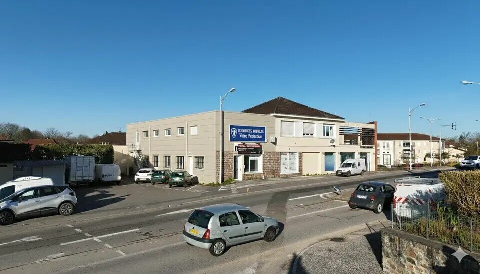 Location Commerce 340 m² - Photo 1