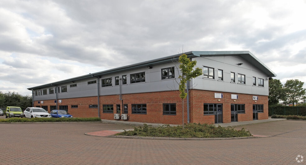 Greenway, Harlow to rent - Building Photo - Image 3 of 3