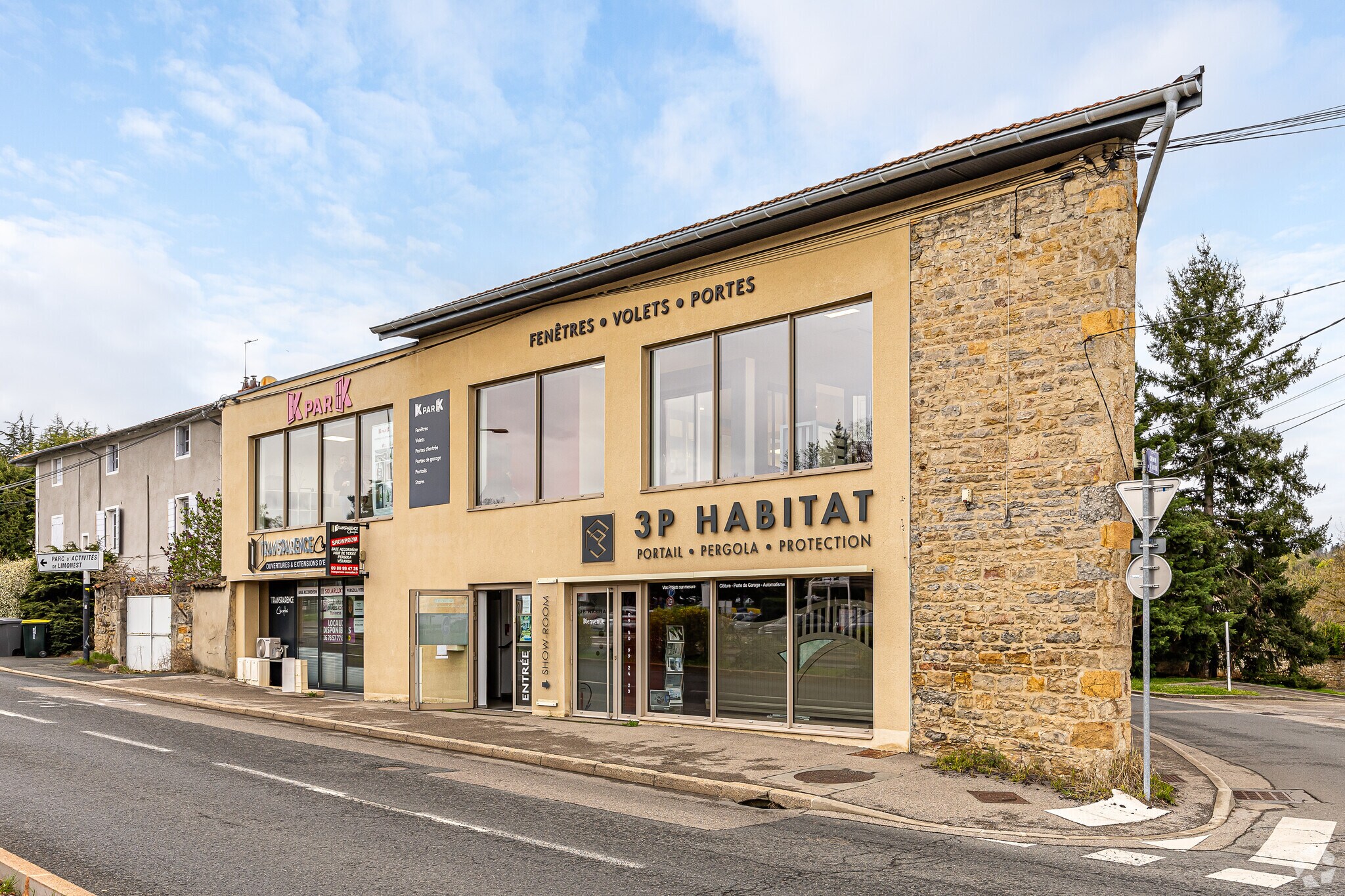 40 Route Nationale 6, Limonest to rent Primary Photo- Image 1 of 3