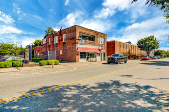 142 N Main St, Kernersville, NC for sale Building Photo- Image 1 of 1