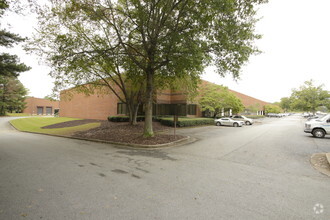 5365 Dividend Dr, Decatur, GA for rent Building Photo- Image 1 of 7