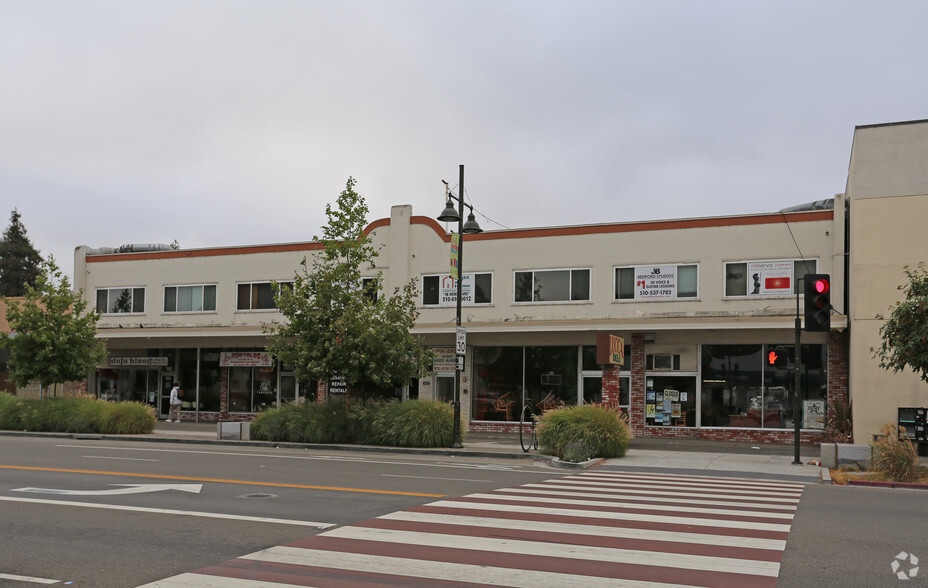 3121-3161 Castro Valley Blvd, Castro Valley, CA for rent - Primary Photo - Image 1 of 3