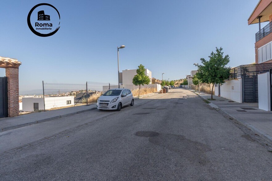 Calle Malvasía, 9, Huétor Vega, Granada for sale - Building Photo - Image 2 of 46