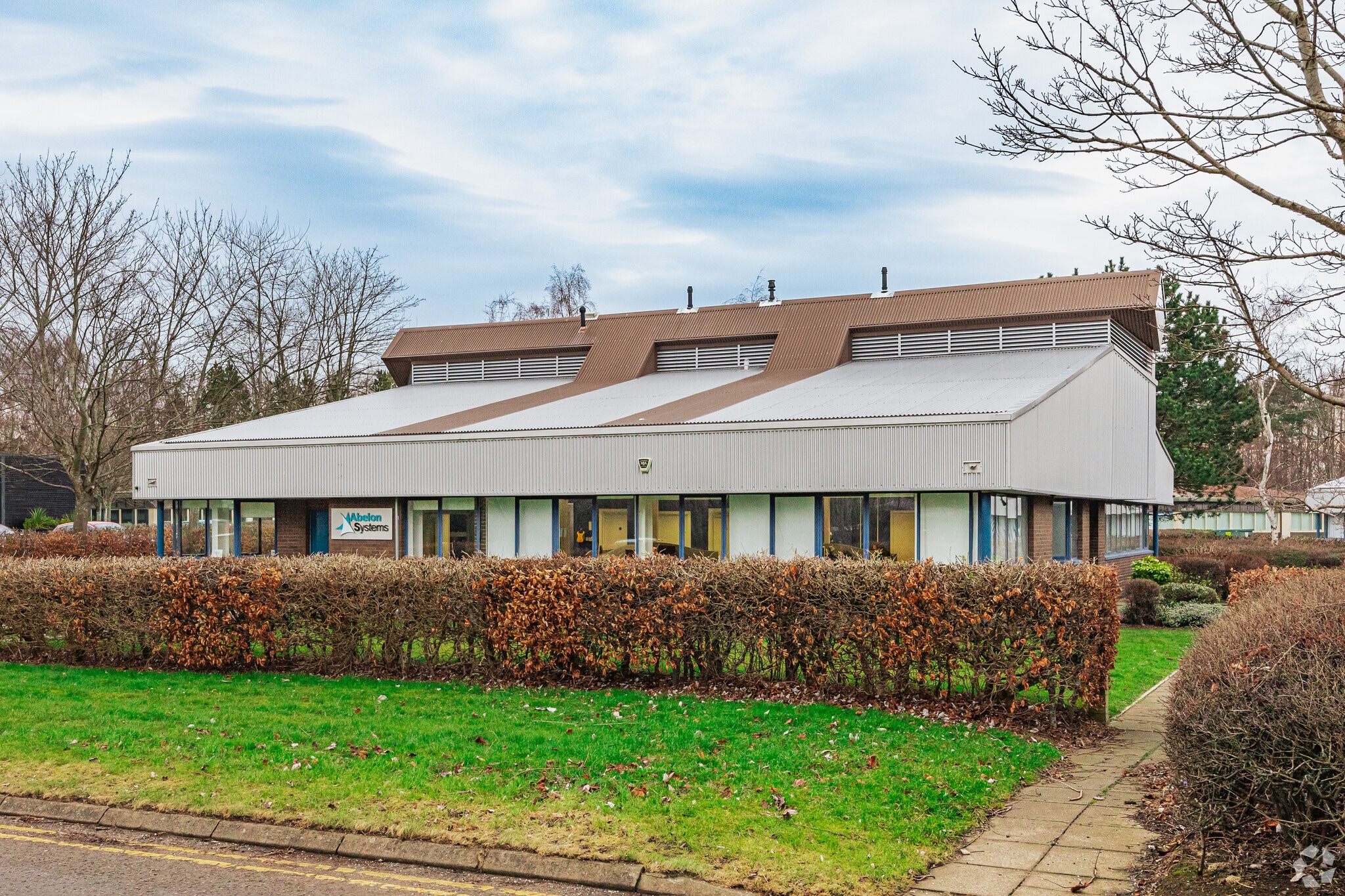 Quantum Ct S, Currie to rent Primary Photo- Image 1 of 3