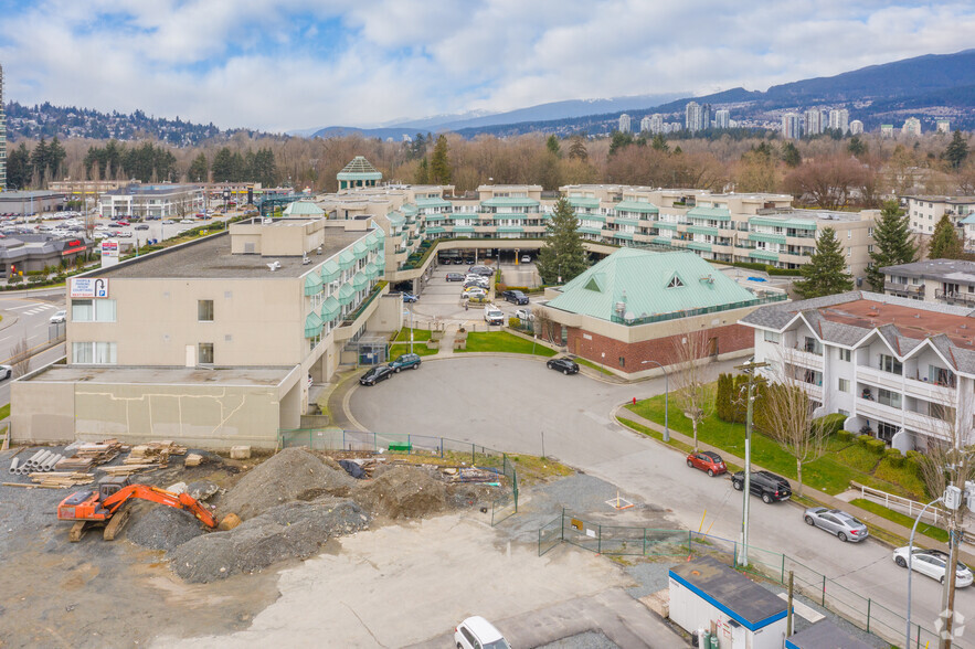 2099 Lougheed Hwy, Port Coquitlam, BC for sale - Building Photo - Image 3 of 18