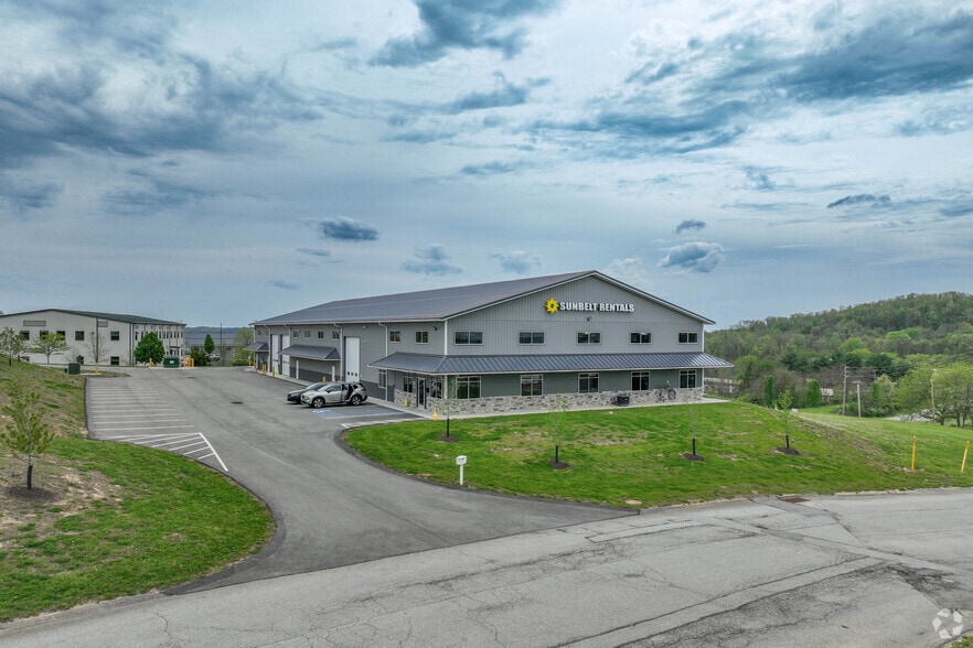 1000 Randall Ct, Export, PA to rent - Primary Photo - Image 1 of 24