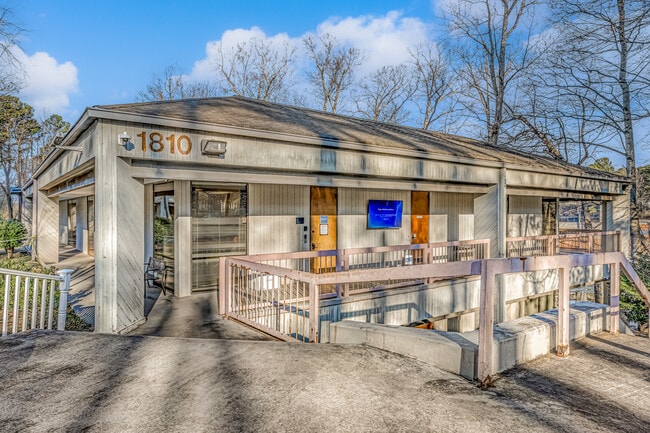 More details for Stabilized Lakeside Campus w/ Strong NOI – Office for Auction, Atlanta, GA