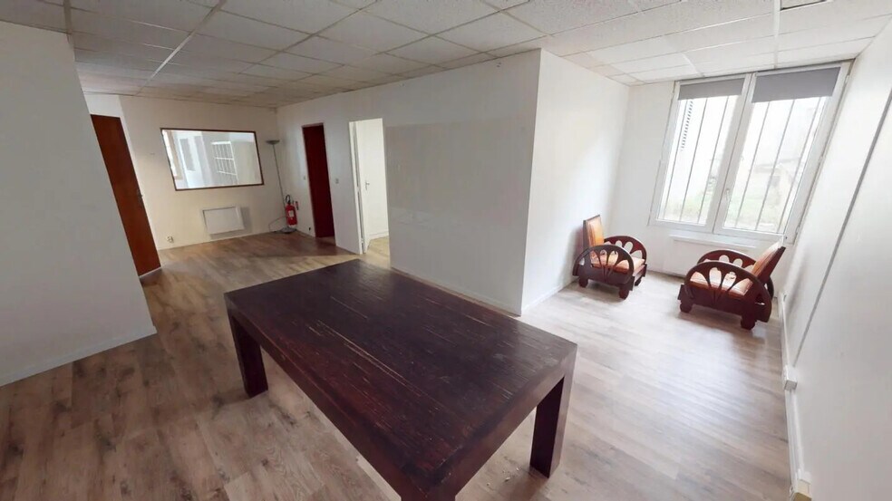 Office in Boulogne-Billancourt to rent - Building Photo - Image 2 of 5