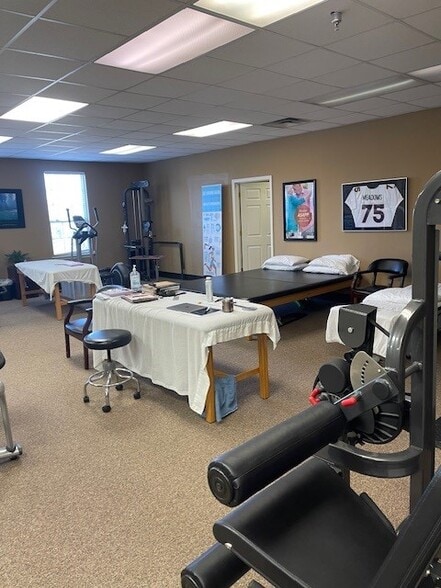 125 Plantation Centre Dr S, Macon-Bibb, GA for sale - Interior Photo - Image 3 of 9