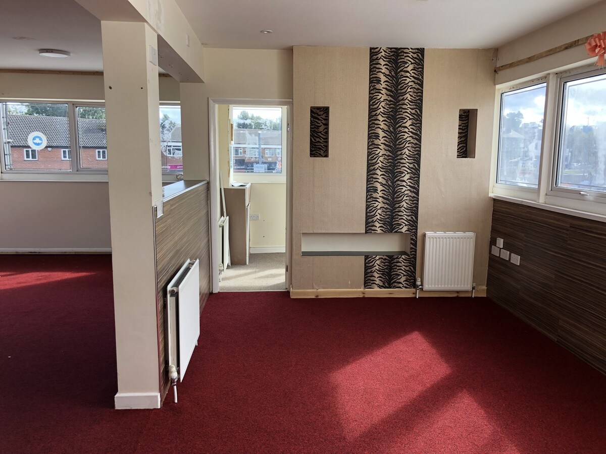 341 Dudley Port, Tipton DY4 7PP UK