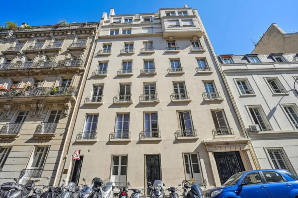 Location Bureaux 91 m² - Photo 1