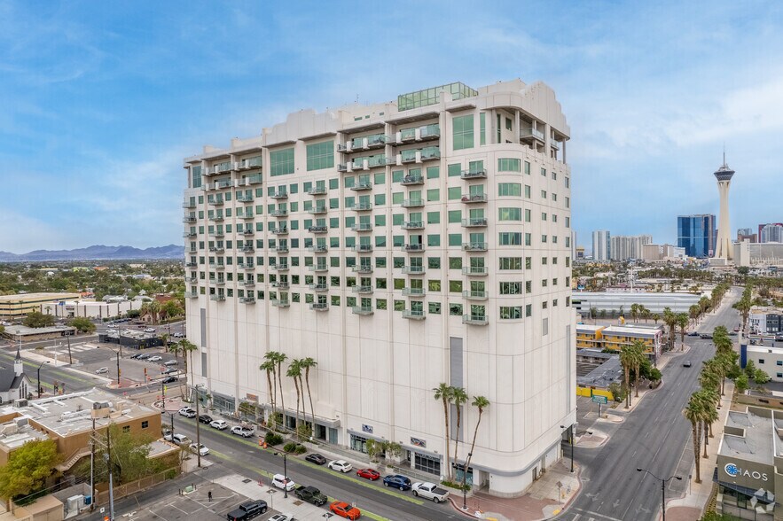 900 S Las Vegas Blvd, Las Vegas, NV for sale - Primary Photo - Image 1 of 1