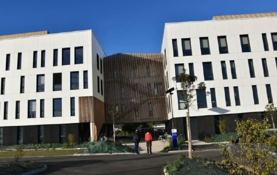 Retail in Périgueux for sale Building Photo- Image 1 of 6