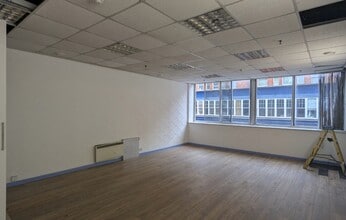 Broad St, Reading to rent Interior Photo- Image 2 of 4