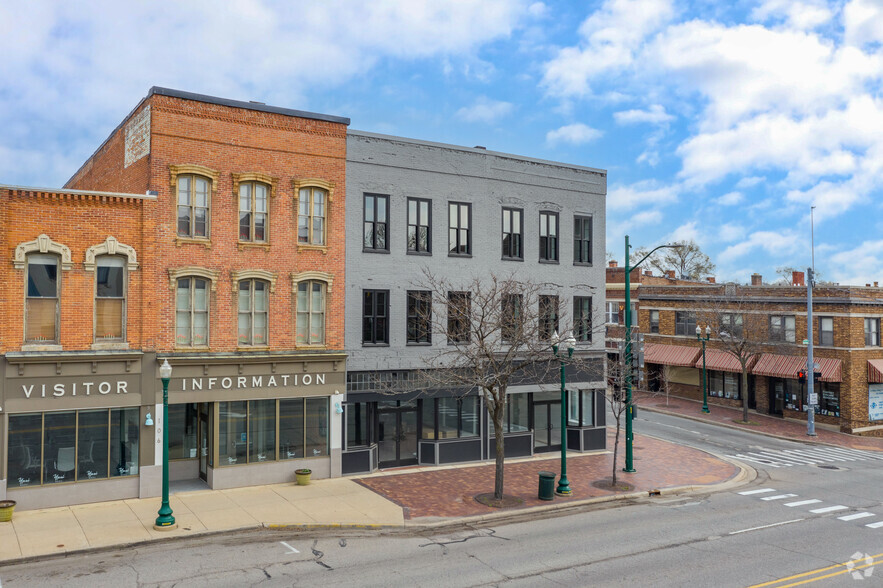 100-102 W Michigan Ave, Ypsilanti, MI for rent - Building Photo - Image 2 of 3