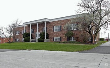 3801 Monarch Dr, Racine, WI for rent Primary Photo- Image 1 of 7