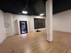 Retail in Talavera de la Reina, Toledo to rent Interior Photo- Image 2 of 2