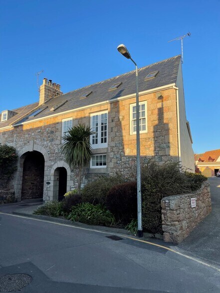 La Rue Du Hocq, Jersey for sale - Primary Photo - Image 1 of 1