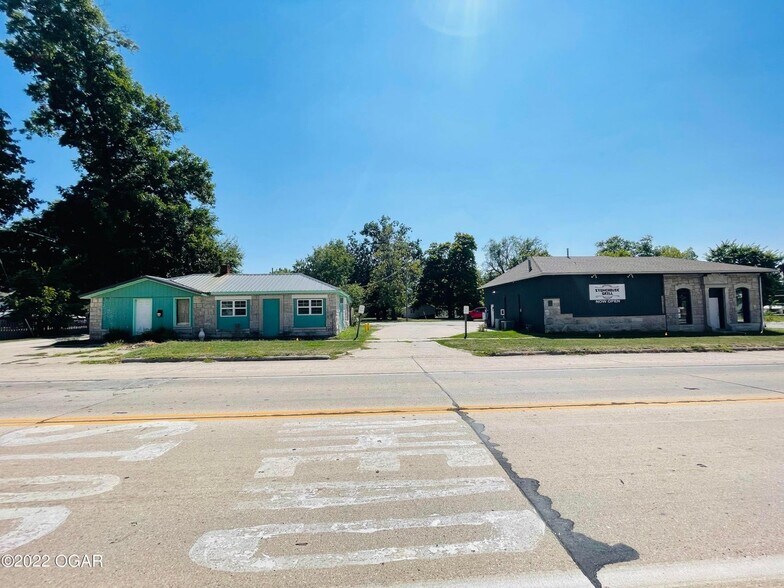 606 Merchant, Oswego, KS for sale - Primary Photo - Image 1 of 1