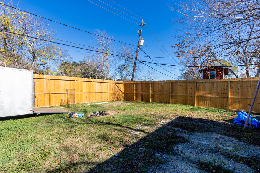 111 S 8th St, La Porte, TX for sale - Building Photo - Image 2 of 13