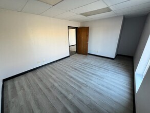 4300 Charter Ave, Oklahoma City, OK to rent Interior Photo- Image 2 of 20