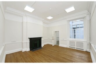 20-21 Bloomsbury Way, London to rent Interior Photo- Image 2 of 3