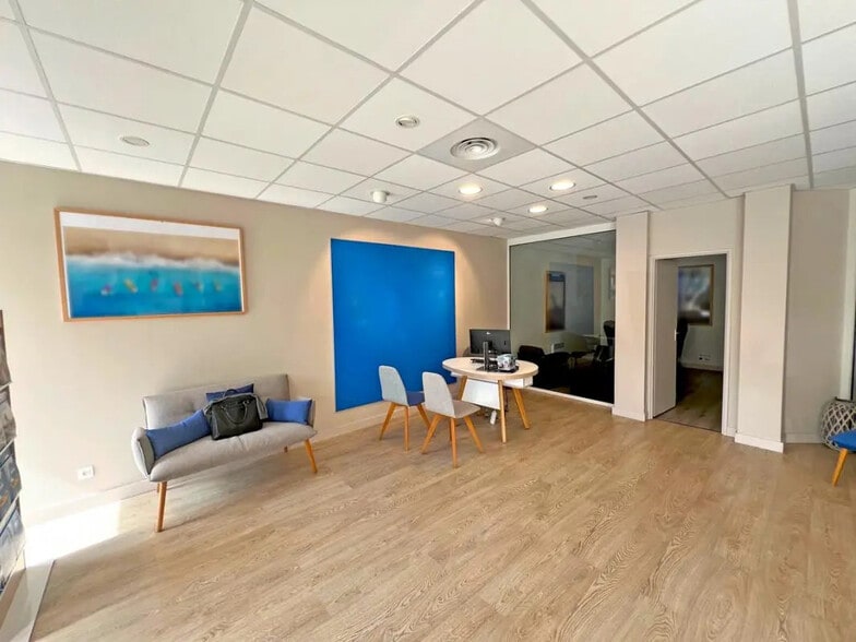 52 Avenue Tolosane, Ramonville-Saint-Agne to rent - Interior Photo - Image 3 of 4