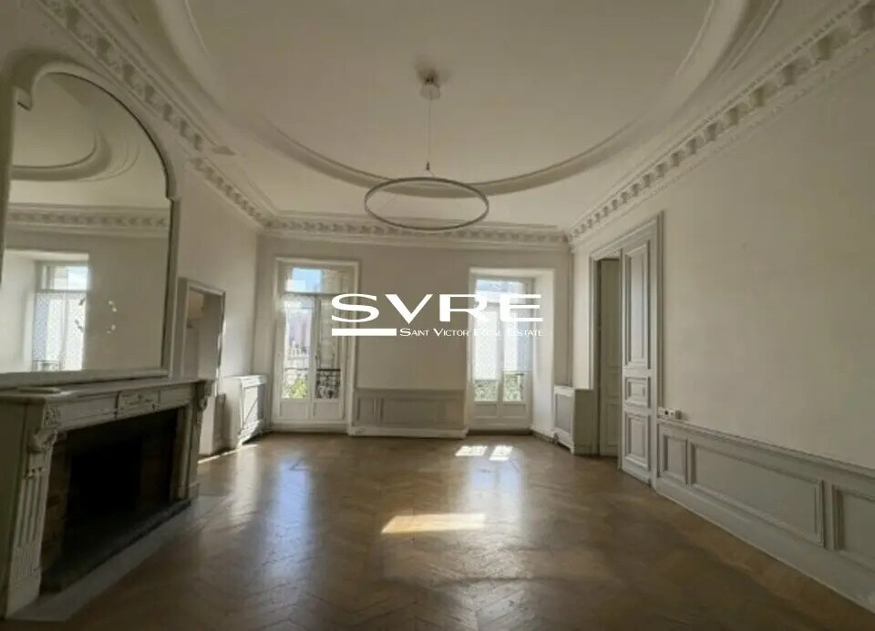 Location Bureaux 347 m² - Photo 1