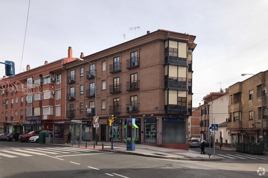 Calle de Leganés, Fuenlabrada, Madrid to rent - Building Photo - Image 1 of 3