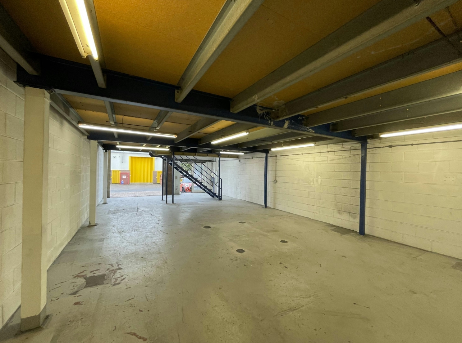 Dewsbury Rd, Stoke On Trent to rent Interior Photo- Image 1 of 8