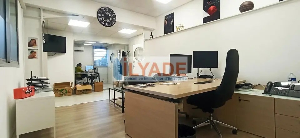 Office in Éguilles to rent - Building Photo - Image 3 of 11