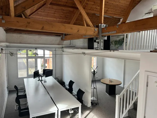 21 Old Brewery Ln, Henley On Thames to rent - Building Photo - Image 2 of 6