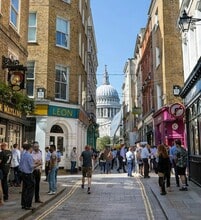 21-26 Garlick Hl, London to rent Building Photo- Image 1 of 3