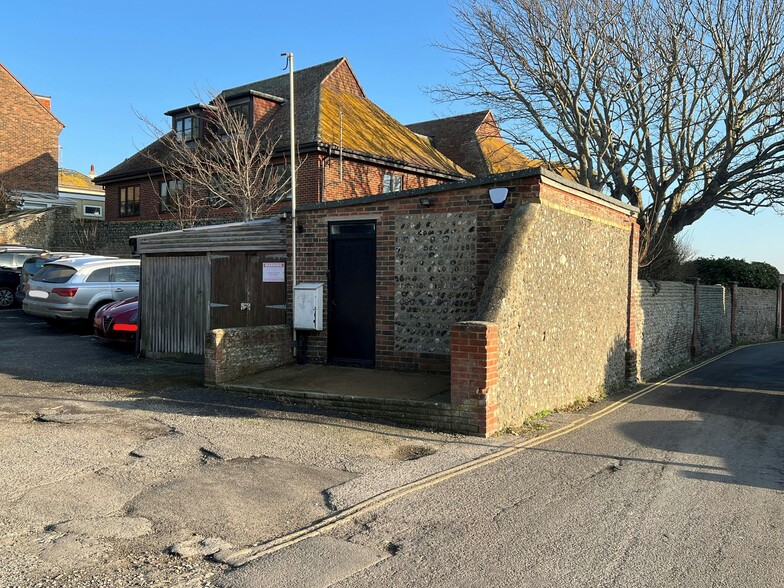 Saxon Ln, Seaford to rent - Building Photo - Image 1 of 1